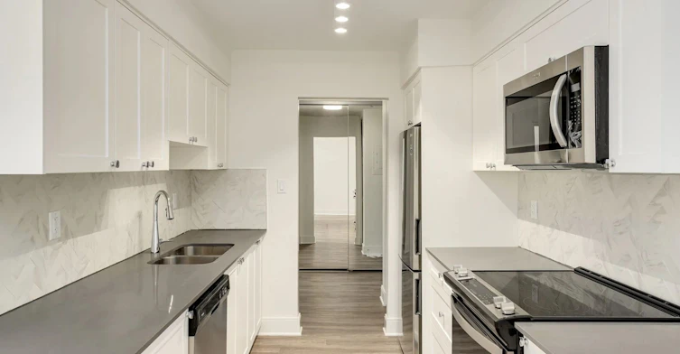 0539-1701 Cedar Hill Cross Road, Saanich, BC, V8P 2P9 - 10