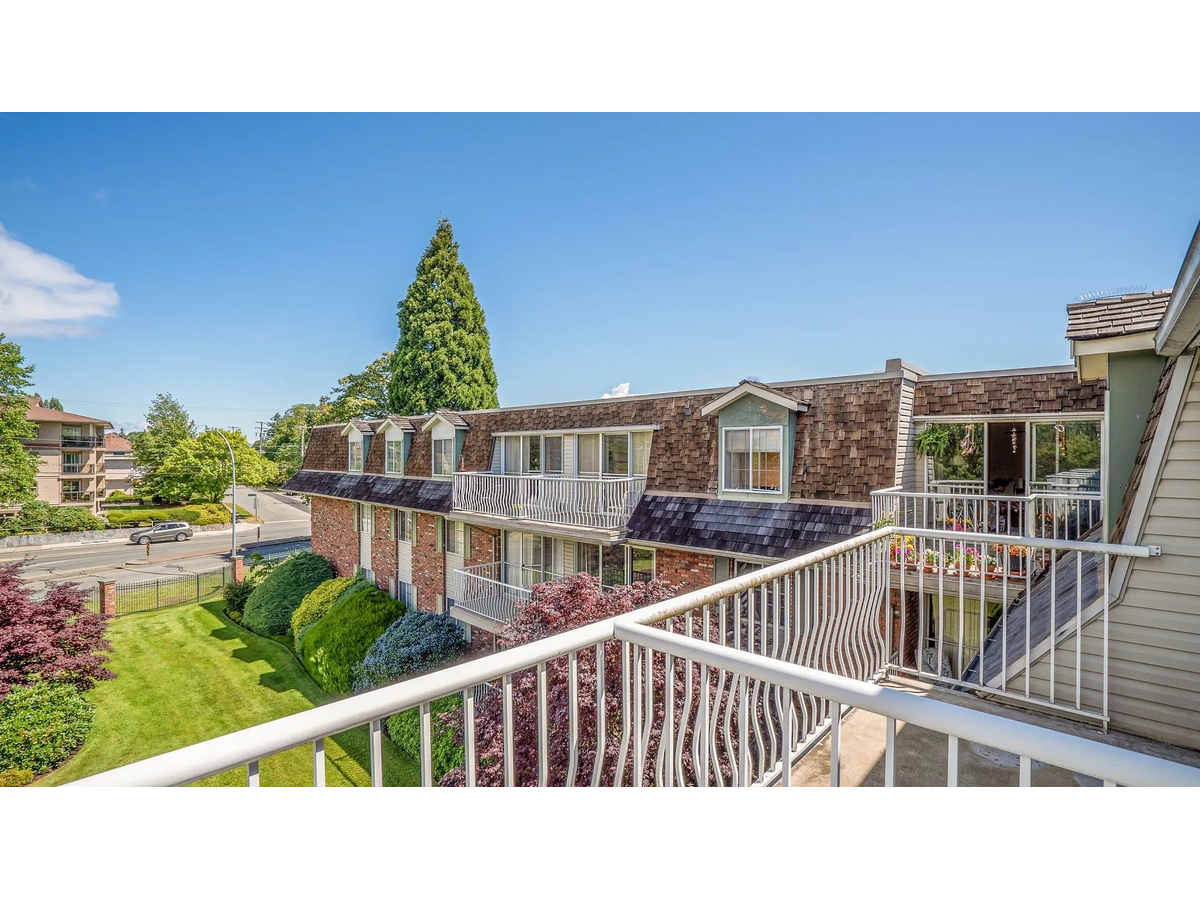 0525-1701 Cedar Hill Cross Road, Saanich, BC, V8P 2P9 - 18