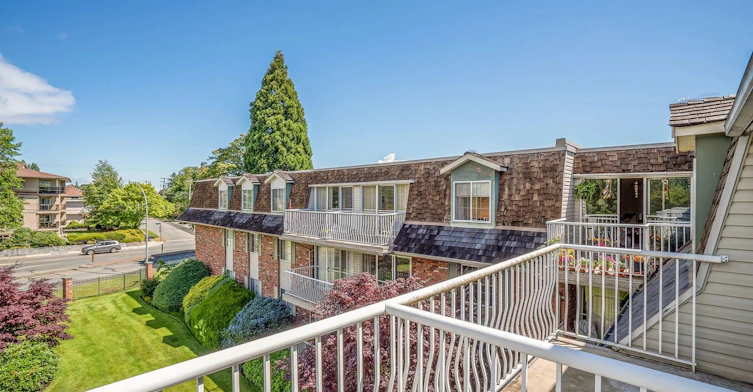 0525-1701 Cedar Hill Cross Road, Saanich, BC, V8P 2P9 - 18