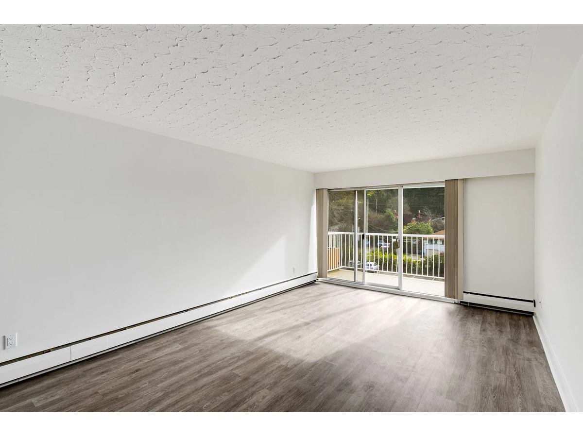 0525-1701 Cedar Hill Cross Road, Saanich, BC, V8P 2P9 - 12