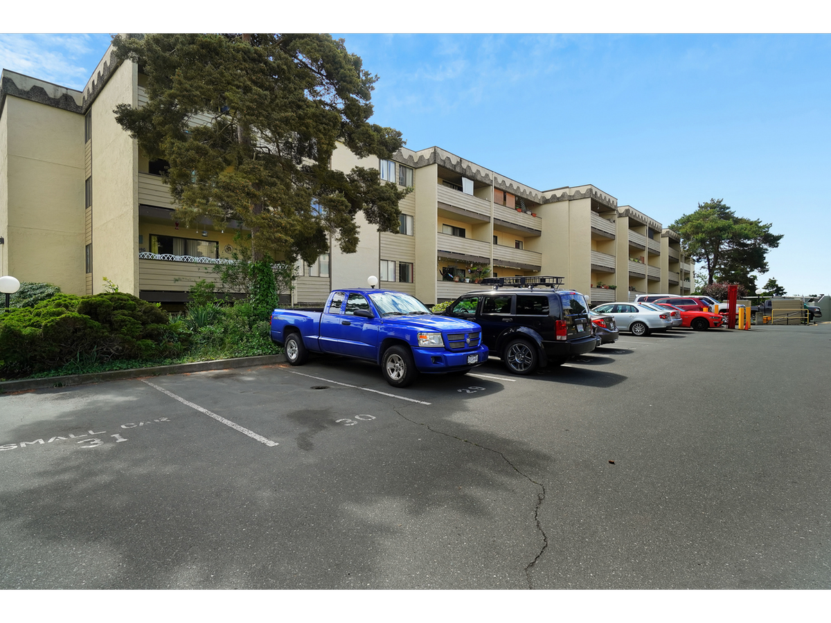 2-404-252 E Gorge Road, Victoria, BC, V9A 6W3 - 4