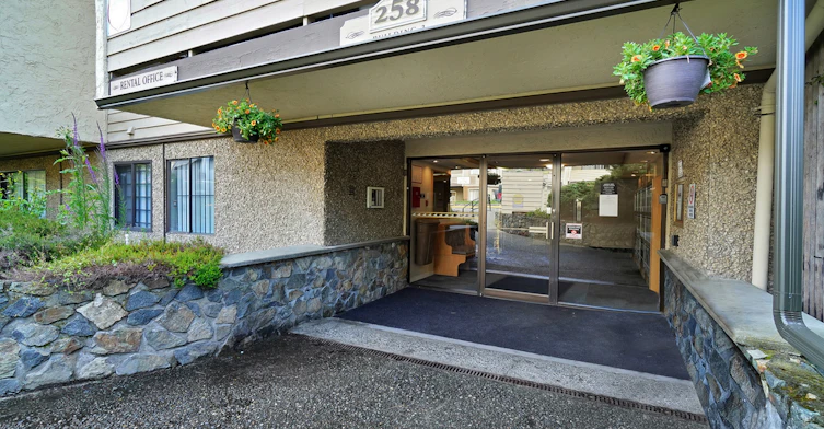 2-404-252 E Gorge Road, Victoria, BC, V9A 6W3 - 8