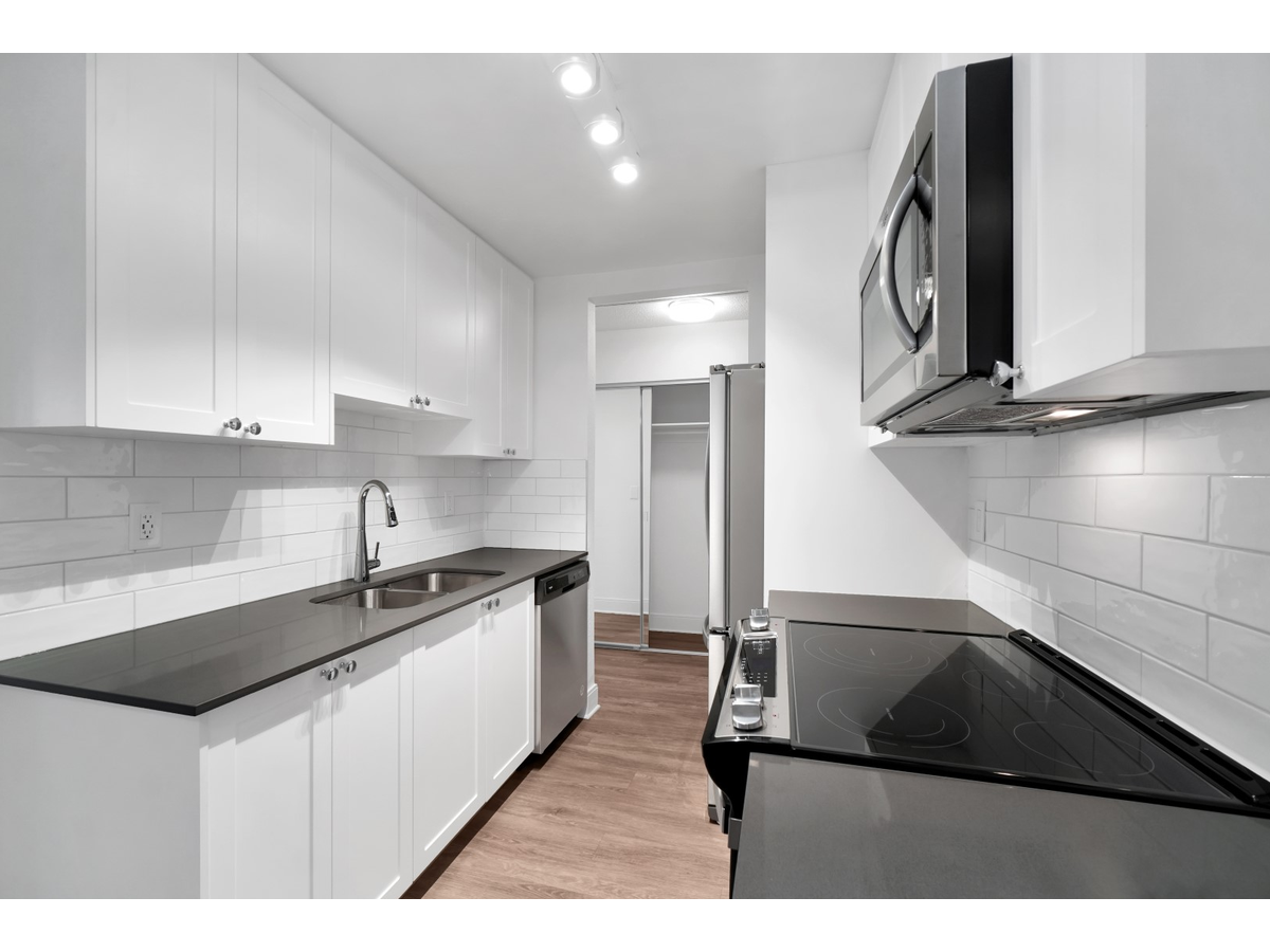 0427-1720 Cook Street, Victoria, BC, V8T 3P3