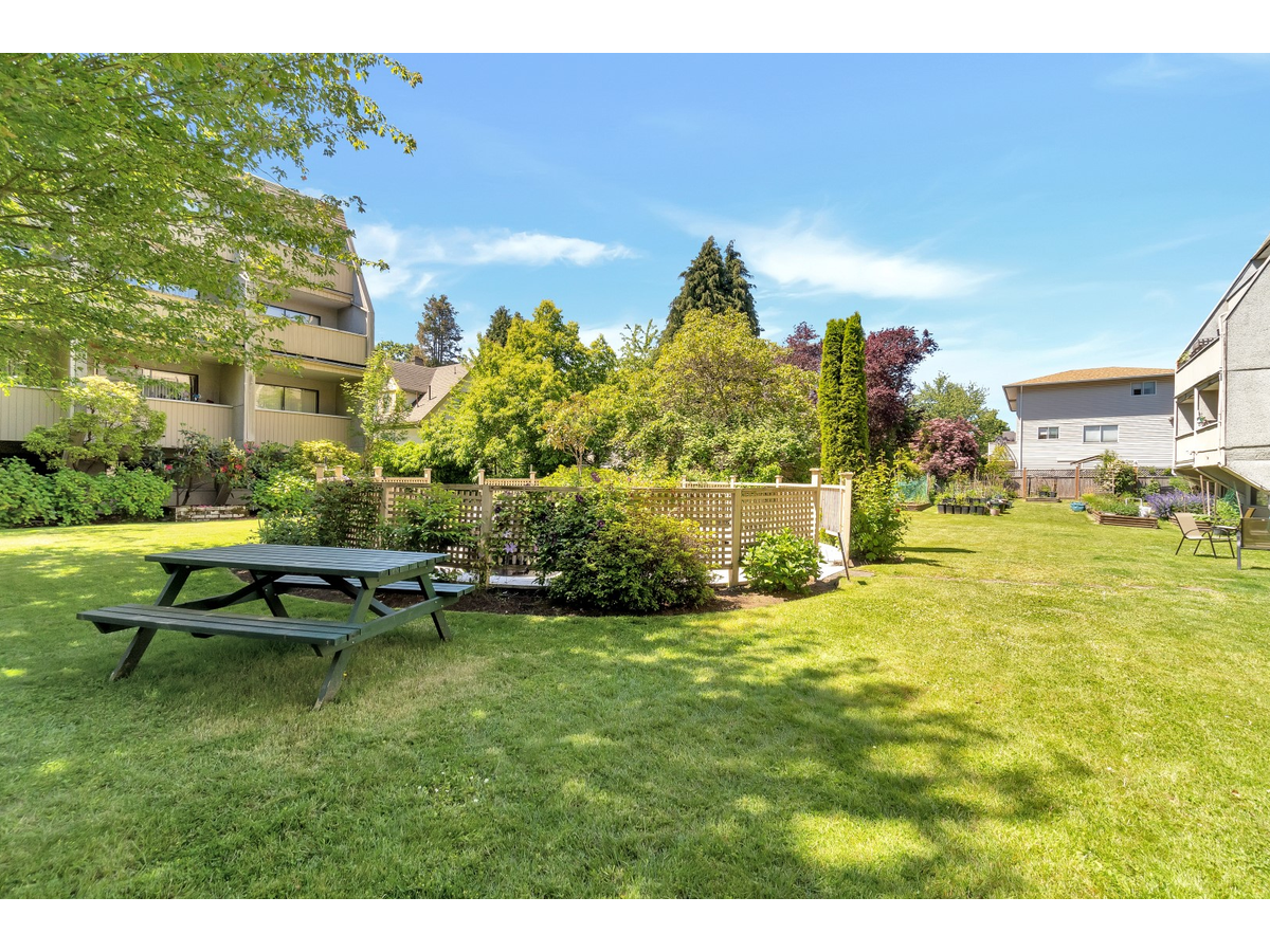 0427-1720 Cook Street, Victoria, BC, V8T 3P3 - 11