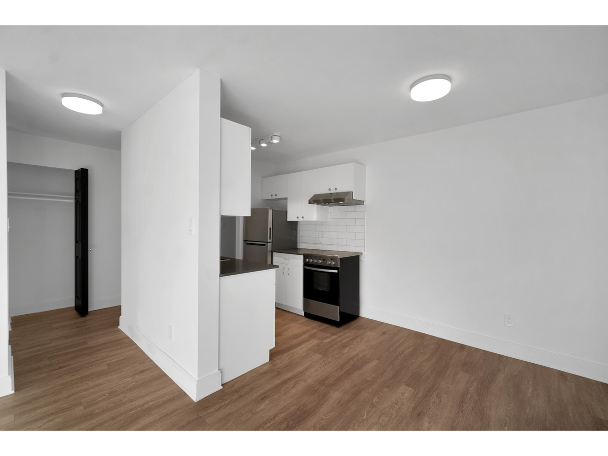 0427-1720 Cook Street, Victoria, BC, V8T 3P3 - 8