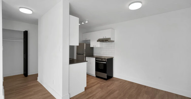 0427-1720 Cook Street, Victoria, BC, V8T 3P3 - 8