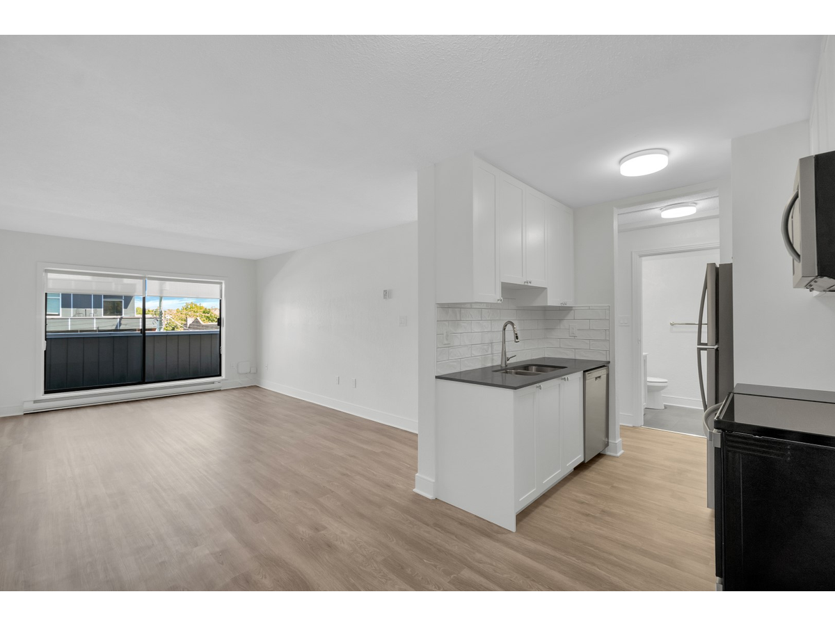 0427-1720 Cook Street, Victoria, BC, V8T 3P3 - 19
