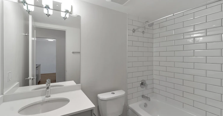 0308-2533 Dowler Place, Victoria, BC, V8T 4H7 - 14