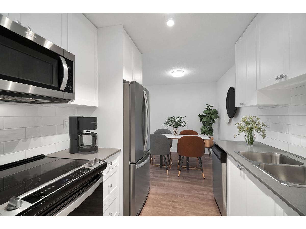 0407-2533 Dowler Place, Victoria, BC, V8T 4H7 - 4