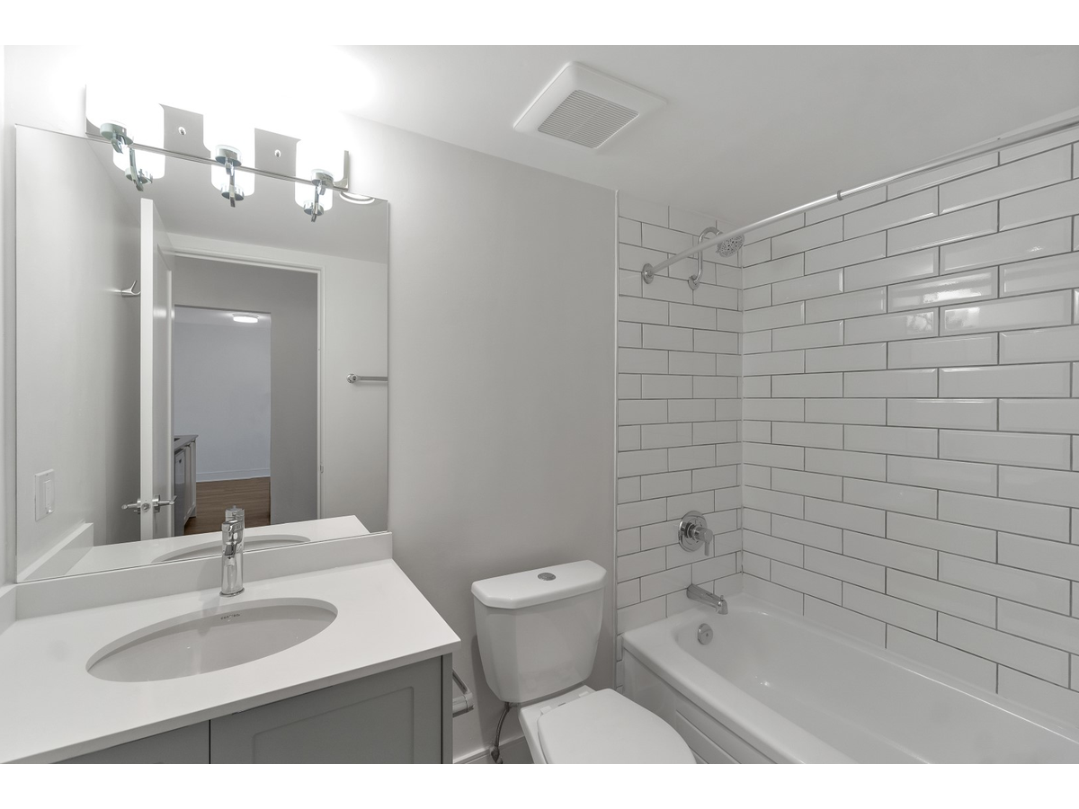 0407-2533 Dowler Place, Victoria, BC, V8T 4H7 - 13