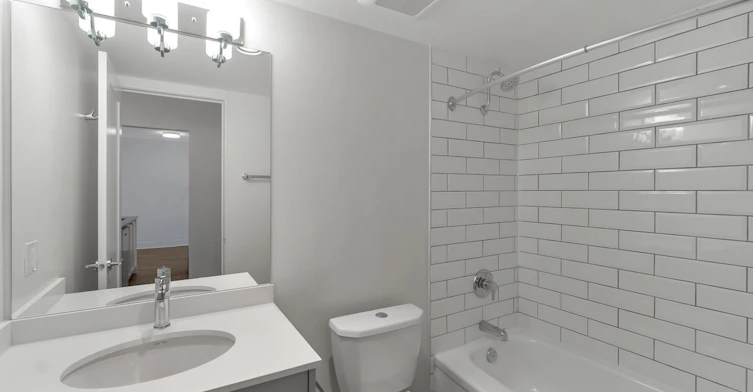 0407-2533 Dowler Place, Victoria, BC, V8T 4H7 - 13