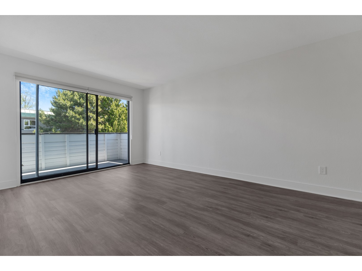 0407-2533 Dowler Place, Victoria, BC, V8T 4H7 - 17