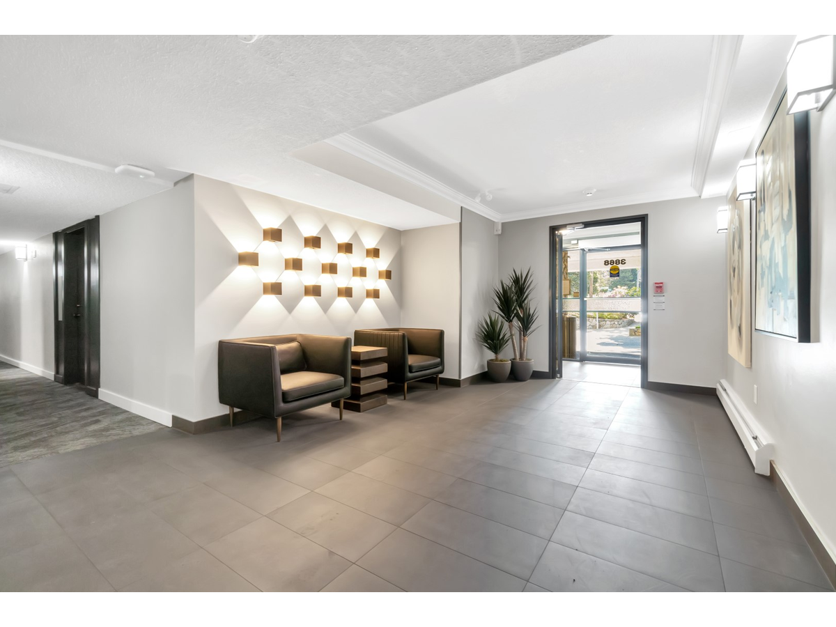 0301-3868 Shelbourne Street, Saanich, BC, V8P 5J1 - 3