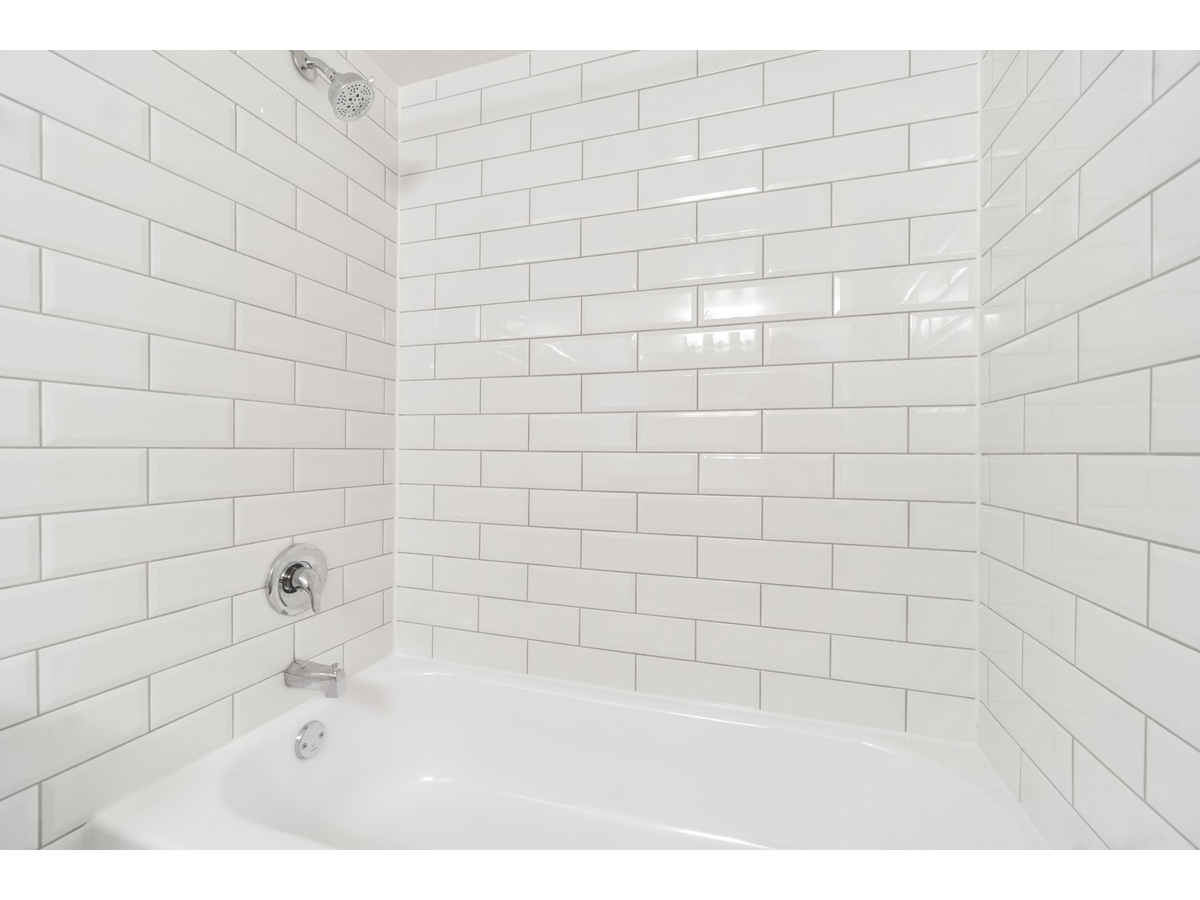 0301-3868 Shelbourne Street, Saanich, BC, V8P 5J1 - 10