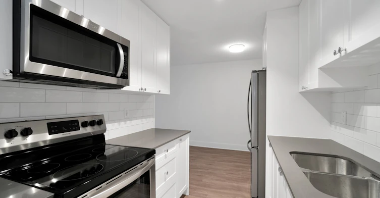 0104-3255 Cook Street, Saanich, BC, V8X 1A4 - 7