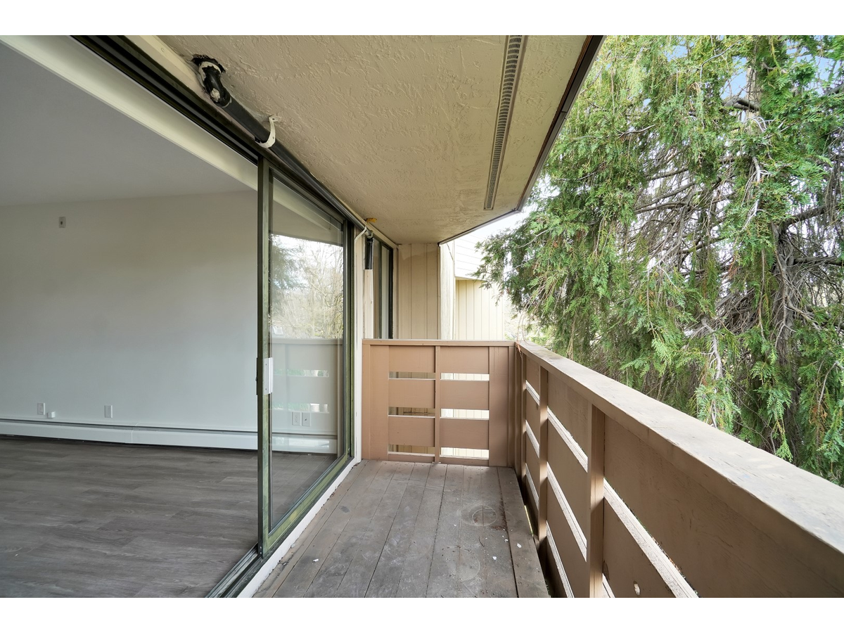 0104-3255 Cook Street, Saanich, BC, V8X 1A4 - 9