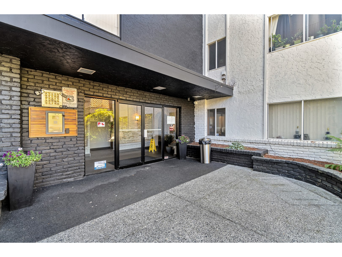 0327-707 Esquimalt Road, Victoria, BC, V9A 3L7 - 10