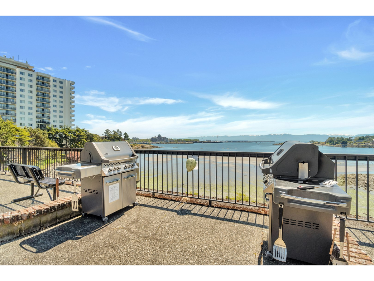 0327-707 Esquimalt Road, Victoria, BC, V9A 3L7 - 9