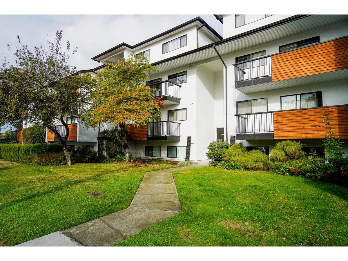 A111-3205 Wetherby Road, Saanich, BC, V8P 4A3 - 2
