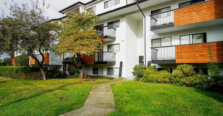 B307-3205 Wetherby Road, Saanich, BC, V8P 4A3 - 2