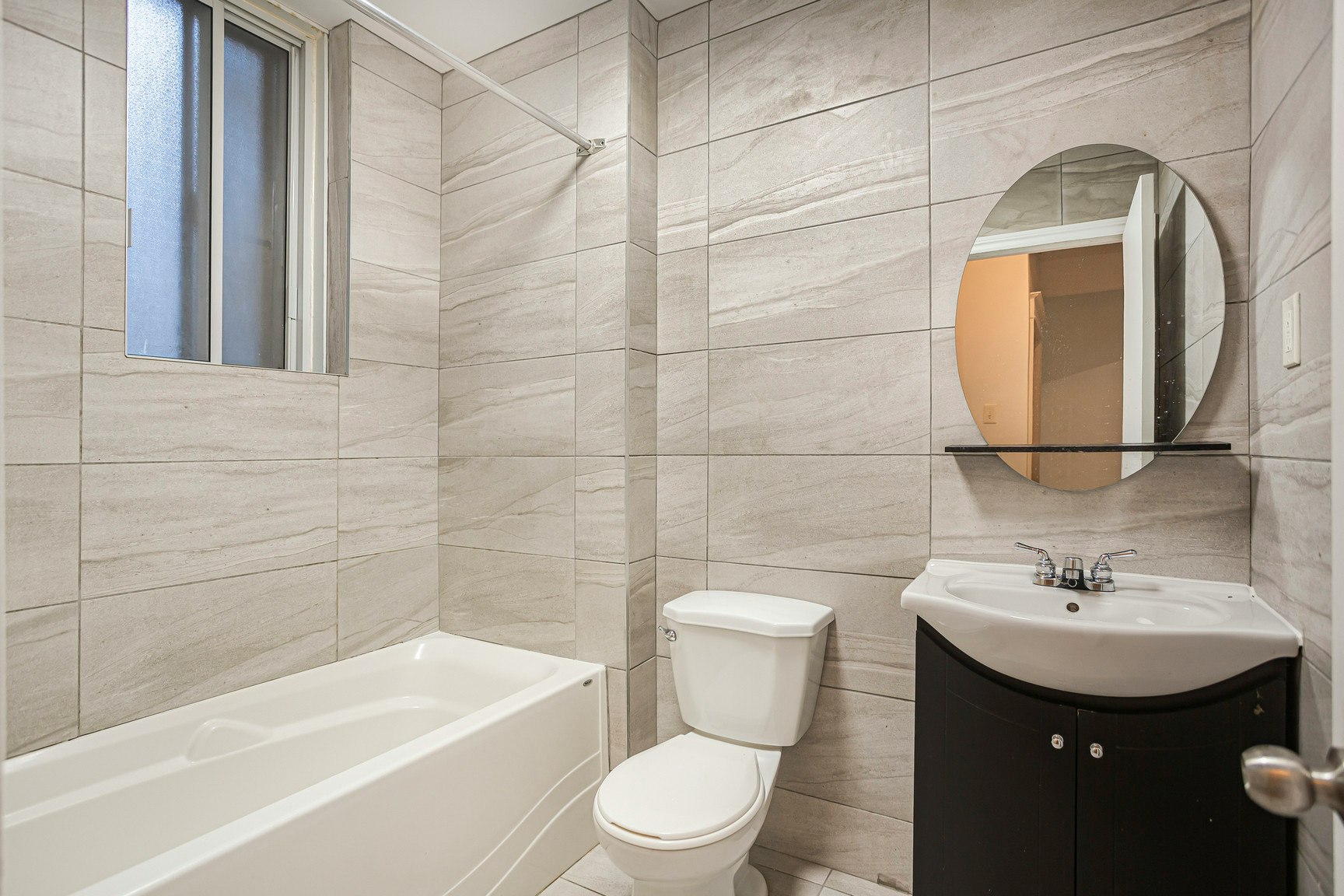 257 Milton, Montréal, QC, H2X 1V7 - 9