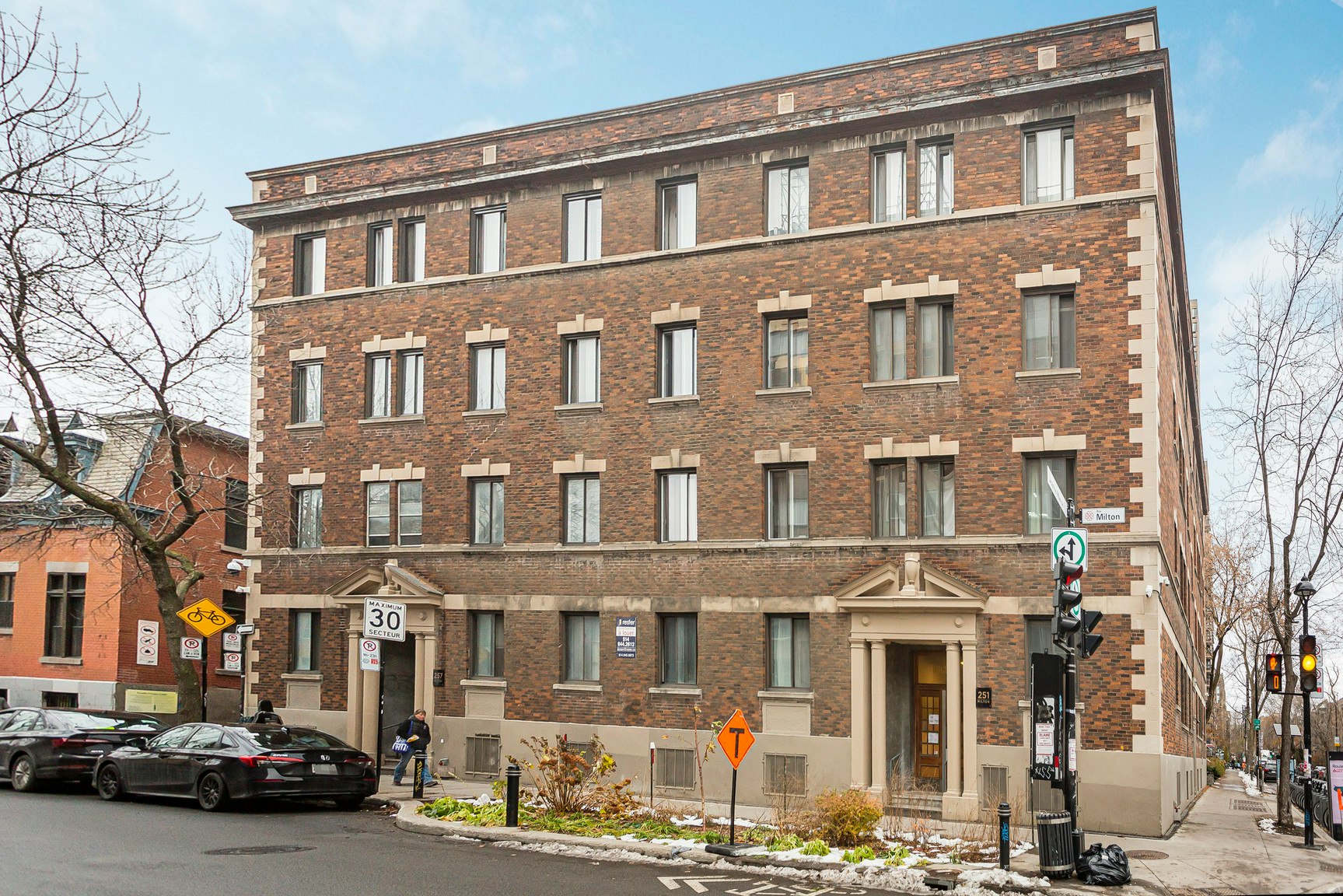 257 Milton, Montréal, QC, H2X 1V7 - 12