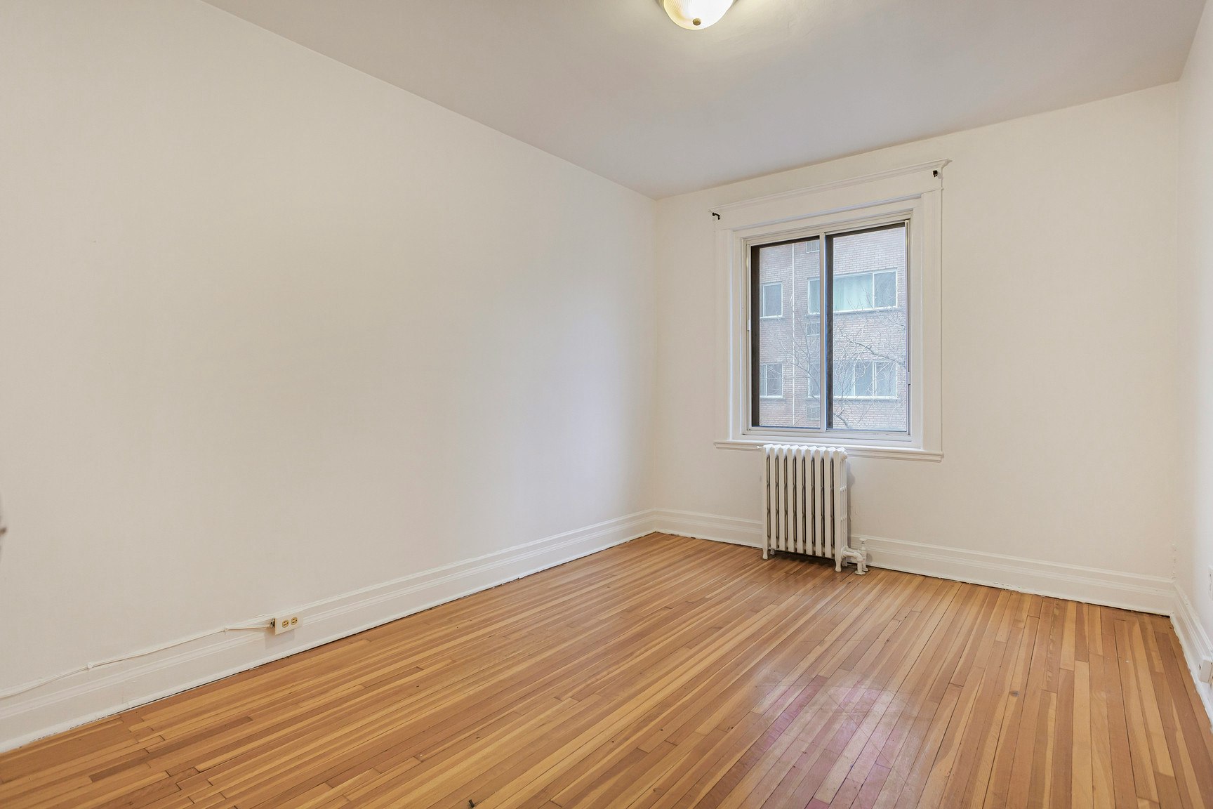 257 Milton, Montréal, QC, H2X 1V7 - 4
