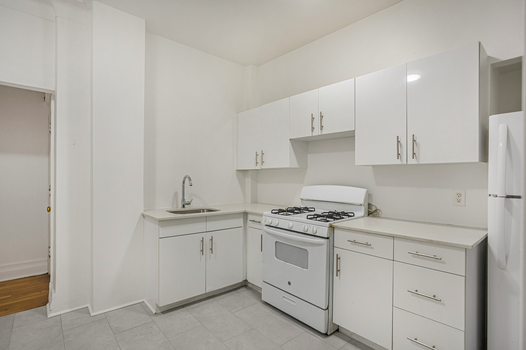 257 Milton, Montréal, QC, H2X 1V7 - 2