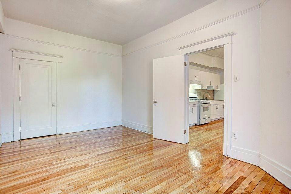 3514 Hutchison, Montréal, QC, H2X 2H2 - 4