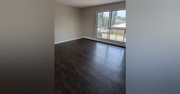303-5016 51 Avenue, Leduc, AB, T9E 5L1 - 3