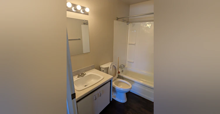 303-5016 51 Avenue, Leduc, AB, T9E 5L1 - 5