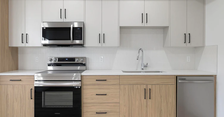 2917B-2203 28 Avenue SW, Calgary, AB, T2T 1K8 - 10