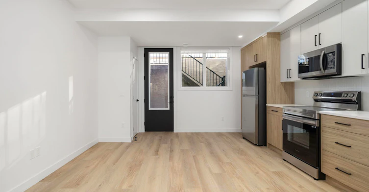 2917B-2203 28 Avenue SW, Calgary, AB, T2T 1K8 - 13