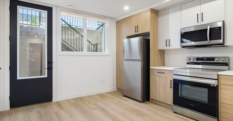 2917B-2203 28 Avenue SW, Calgary, AB, T2T 1K8 - 12