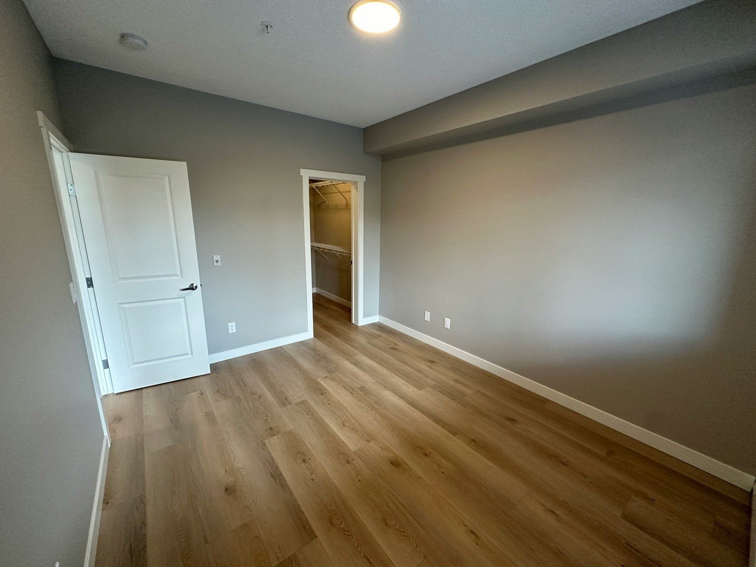 12804 140 Avenue Nw, Edmonton, AB, T6V 0M3 - 6
