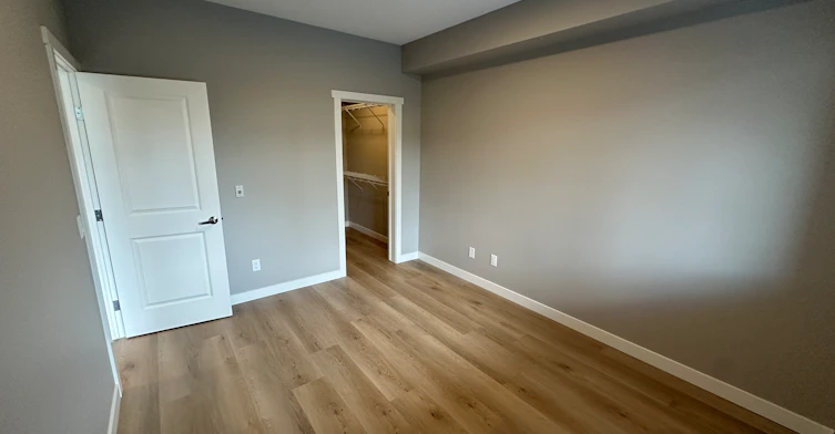12804 140 Avenue Nw, Edmonton, AB, T6V 0M3 - 6