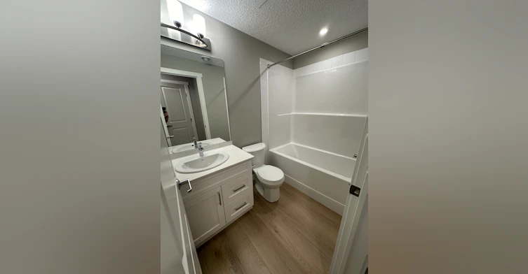 12804 140 Avenue Nw, Edmonton, AB, T6V 0M3 - 10