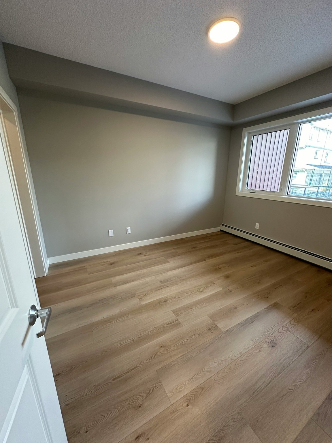 12804 140 Avenue Nw, Edmonton, AB, T6V 0M3 - 7