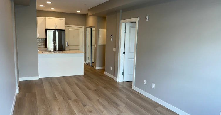 12804 140 Avenue Nw, Edmonton, AB, T6V 0M3 - 4