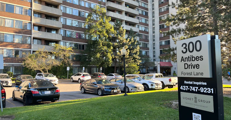 0210-300 Antibes Drive, Toronto, ON, M2R 3N8 - 3