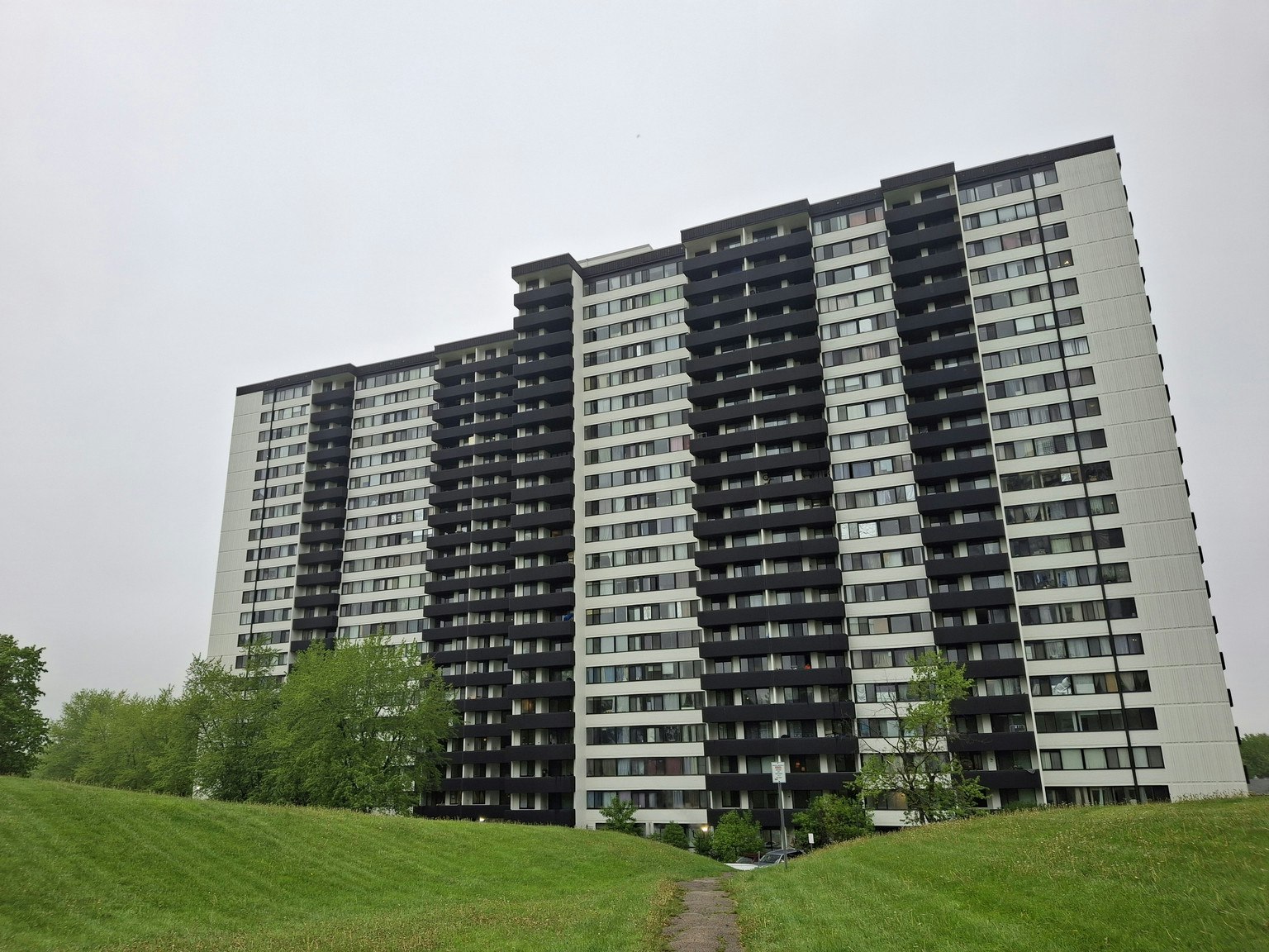 0210-300 Antibes Drive, Toronto, ON, M2R 3N8 - 24