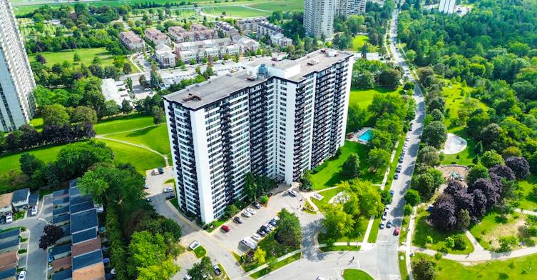 0704-300 Antibes Drive, Toronto, ON, M2R 3N8 - 2