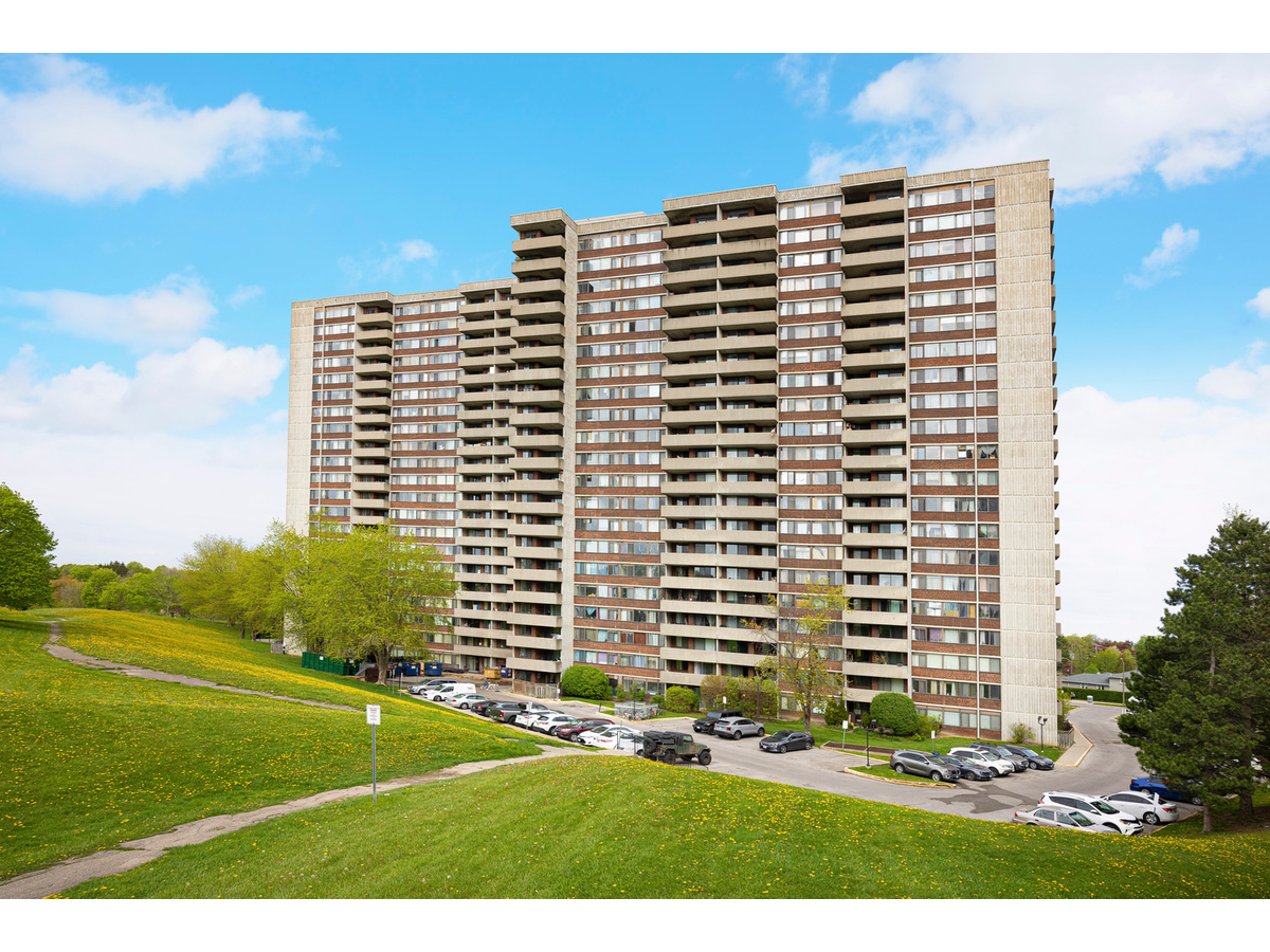 0917-300 Antibes Drive, Toronto, ON, M2R 3N8 - 16