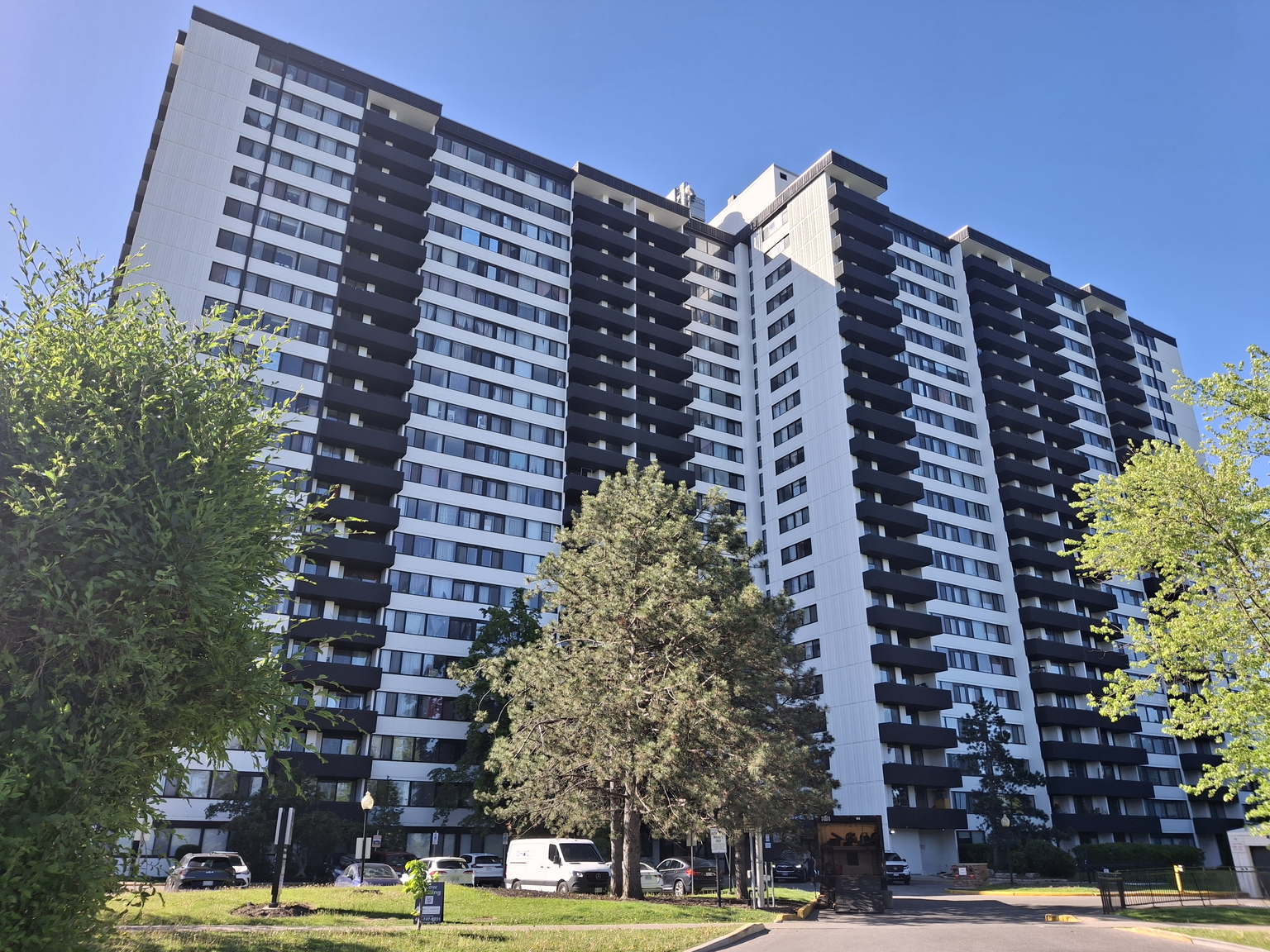 0917-300 Antibes Drive, Toronto, ON, M2R 3N8 - 23