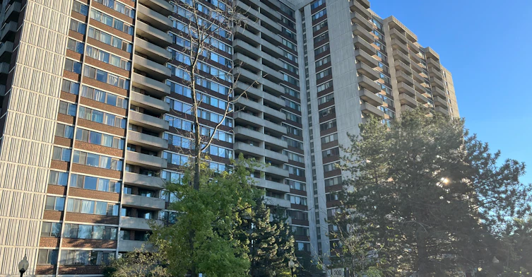 0917-300 Antibes Drive, Toronto, ON, M2R 3N8 - 2