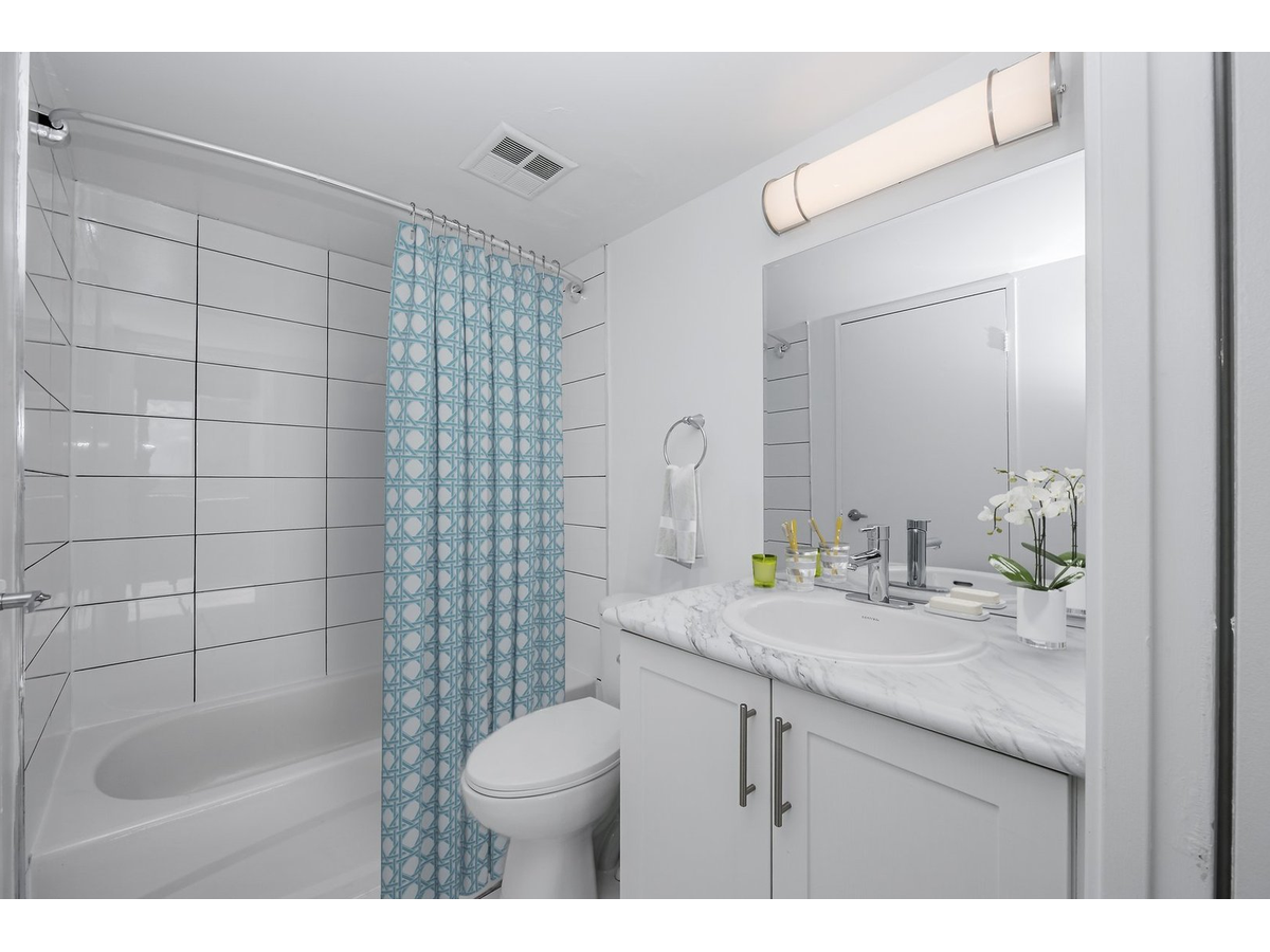 0917-300 Antibes Drive, Toronto, ON, M2R 3N8 - 15