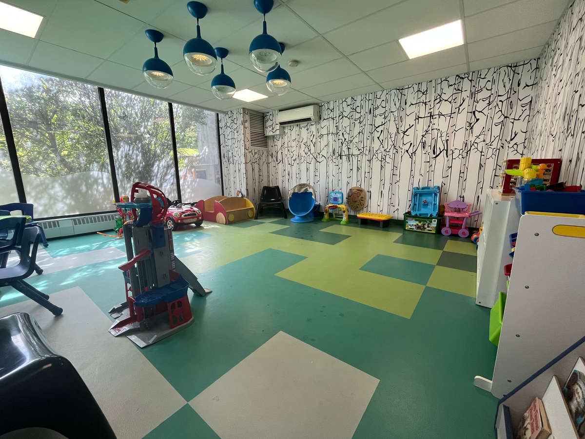 0917-300 Antibes Drive, Toronto, ON, M2R 3N8 - 21