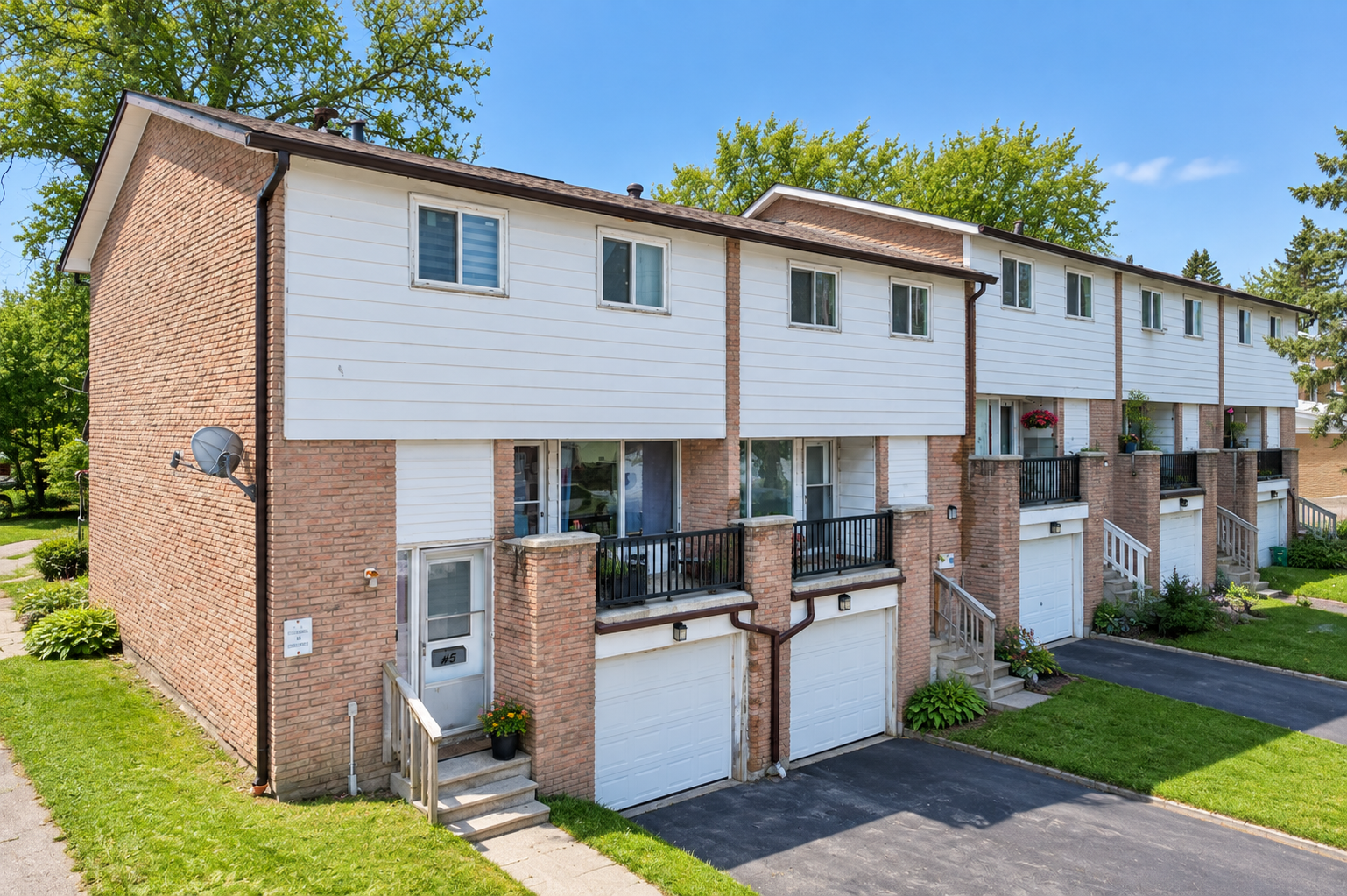 195 Lindsay Street South, Kawartha Lakes, ON, K9V 2N2