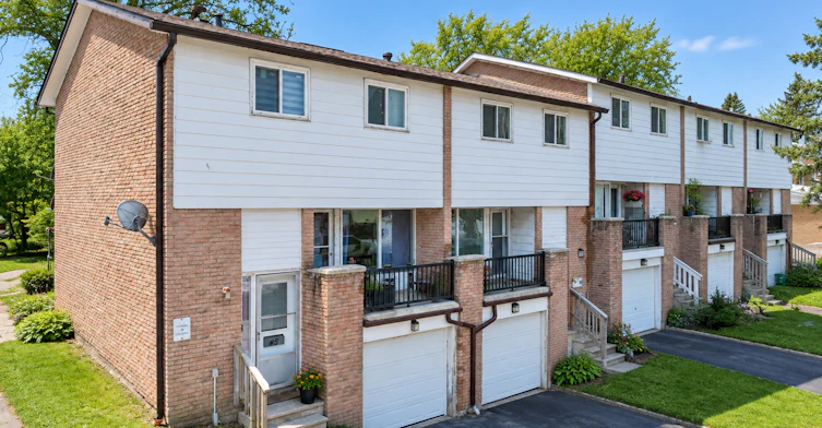 195 Lindsay Street South, Kawartha Lakes, ON, K9V 2N2