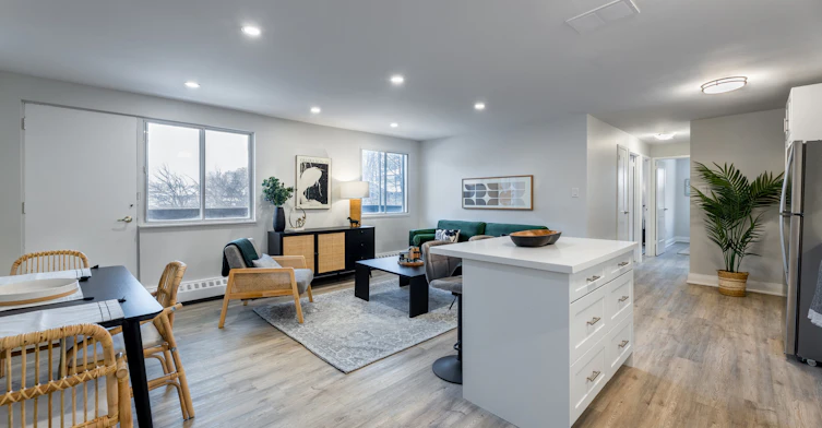 6D-1111 Forestwood Drive, Mississauga, ON, L5C 1H9 - 6